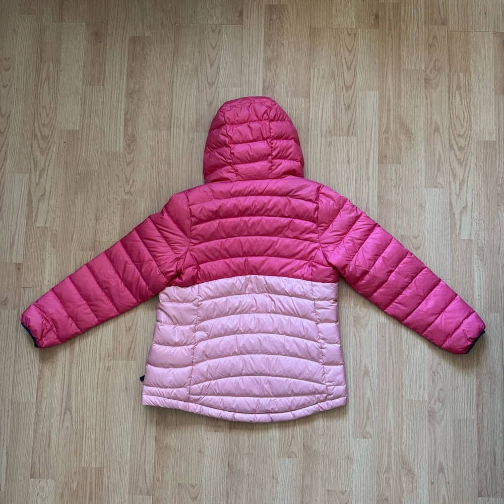 Patagonia Girls pink floral reversible hooded puffer down jacket - Picture 2 of 6